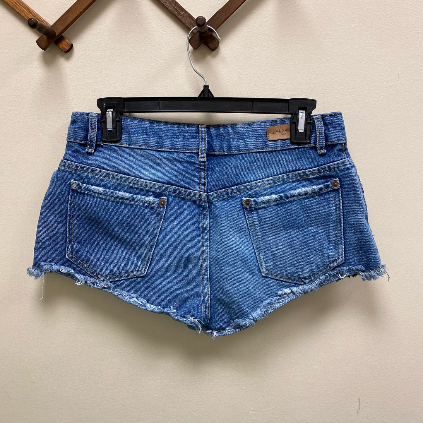 Pull&Bear Denim Embroidered Shorts - Size 24 (00)