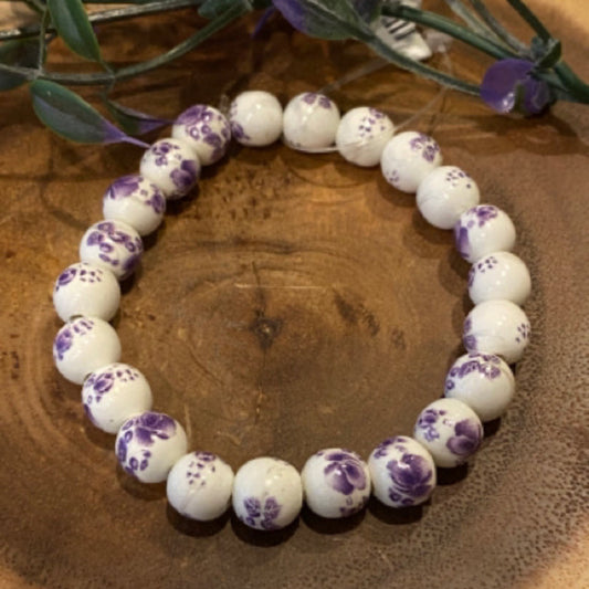 Inga Ann's White w/Purple Flowers Beaded Bracelet