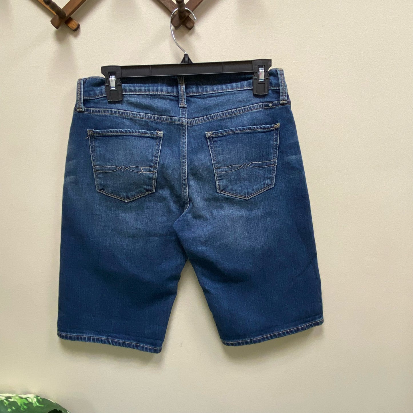 Lucky Brand Bermuda Medium Wash Denim Jean Shorts - Size 2/26