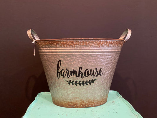 9" Hammered Metal Farmhouse Container